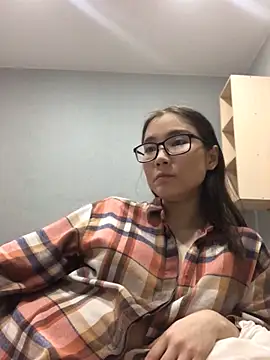 Snapshot of Milka23 chatting on 02/09/25, 05:01 Milka23 online show from 02/09/25, 05:01