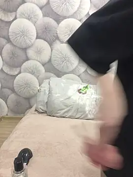 Snapshot of Milka23 chatting on 03/02/25, 10:45 Milka23 online show from 03/02/25, 10:45