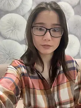 Snapshot of Milka23 chatting on 03/09/25, 02:43 Milka23 online show from 03/09/25, 02:43