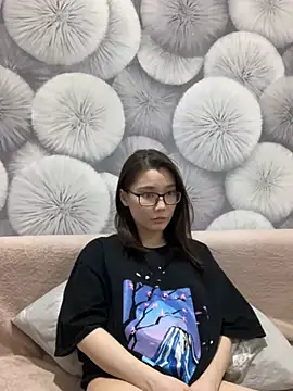 Snapshot of Milka23 chatting on 03/15/25, 07:48 Milka23 online show from 03/15/25, 07:48