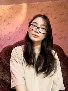 Snapshot of Milka23 chatting on 10/19/25, 03:34 Milka23 online show from 10/19/25, 03:34