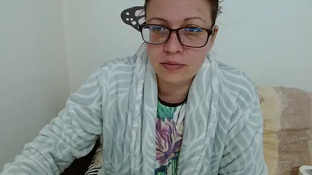 Snapshot of LadyHellene chatting on 03/02/26, 05:08 LadyHellene online show from 03/02/26, 05:08