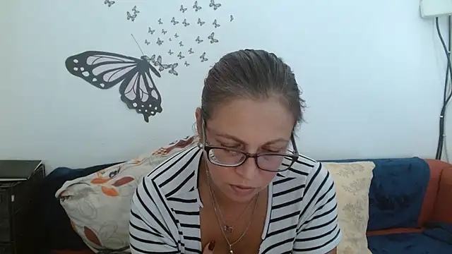 LadyHellene online show from 07/16/26, 04:40