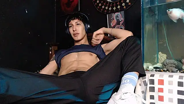 Godly huan online show from 05/22/26, 04:41