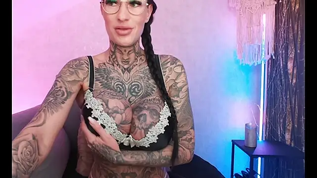 MeganWitch online show from 01/22/25, 07:34