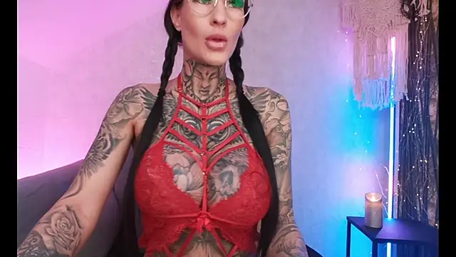 MeganWitch online show from 01/24/25, 06:14