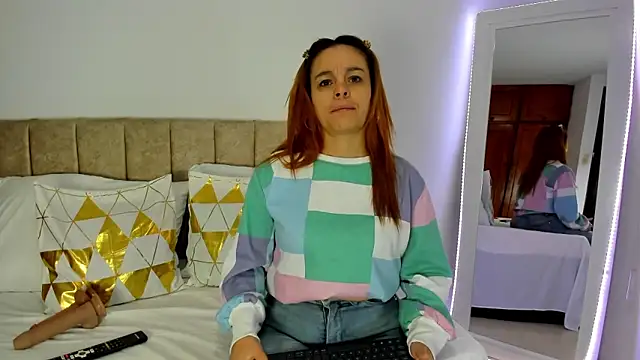 cristalwalker   online show from 11/07/25, 11:21