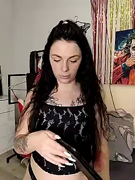 Lola Hale online show from 12/24/24, 06:06