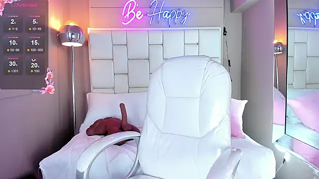 VioletthaRous online show from 10/28/25, 10:56