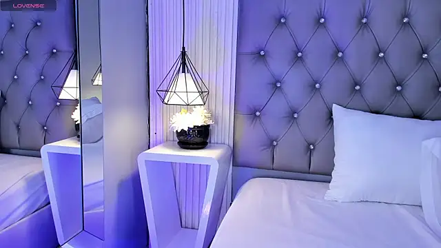VioletthaRous online show from 07/22/26, 10:34