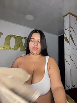 emma  milk  online show from 11/22/25, 11:53