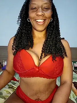 Snapshot of Luhma_hot chatting on 10/06/25, 05:21 Luhma hot online show from 10/06/25, 05:21