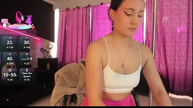 Snapshot of Coral_Gibson chatting on 12/18/25, 01:06 Coral Gibson online show from 12/18/25, 01:06