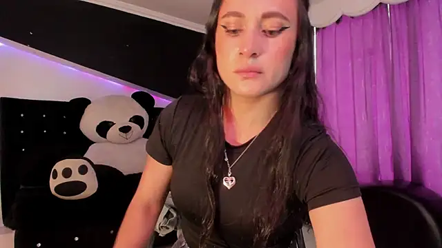 Coral Gibson online show from 07/07/26, 01:26
