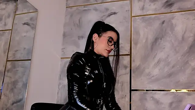 Ellaochoa online show from 07/27/26, 11:39