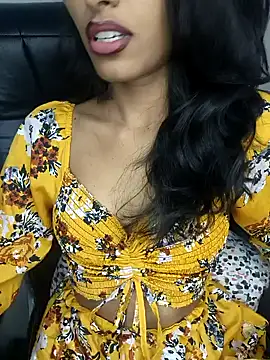 glam goddess online show from 12/18/24, 06:25