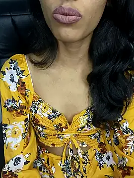 glam goddess online show from 12/18/24, 09:29