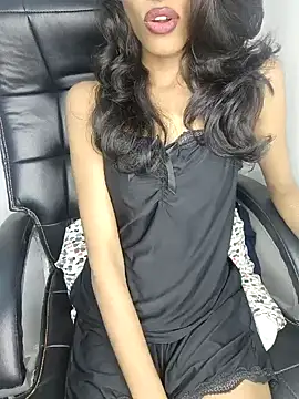 glam goddess online show from 12/24/24, 05:05