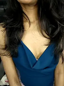 glam goddess online show from 01/04/25, 08:48