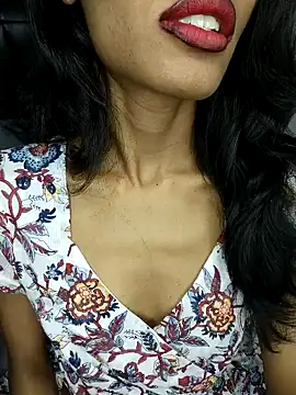 glam goddess online show from 01/08/25, 10:37