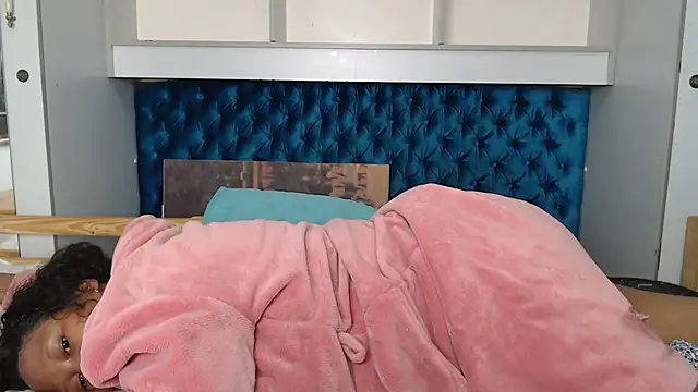 Zeeyonce696 online show from 12/02/24, 09:39