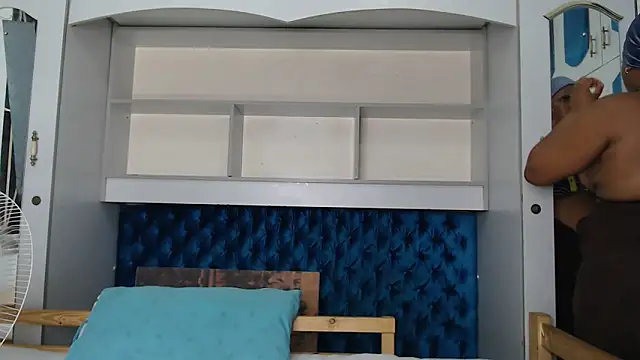 Zeeyonce696 online show from 12/05/24, 06:44