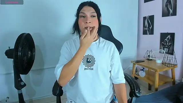 miavalentinaaa online show from 03/10/25, 12:29