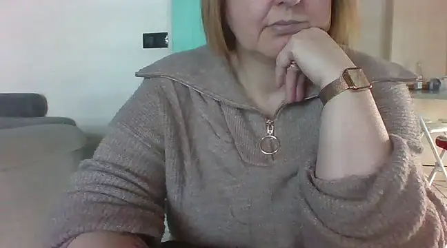 Snapshot of Sandcoq chatting on 02/27/25, 02:54 Sandcoq online show from 02/27/25, 02:54