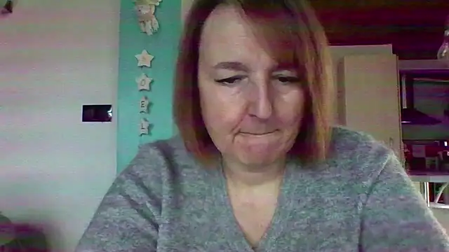 Snapshot of Sandcoq chatting on 12/17/25, 10:32 Sandcoq online show from 12/17/25, 10:32