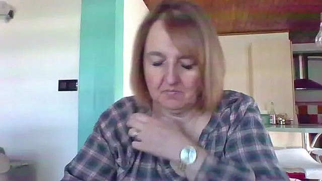 Snapshot of Sandcoq chatting on 04/22/26, 08:28 Sandcoq online show from 04/22/26, 08:28