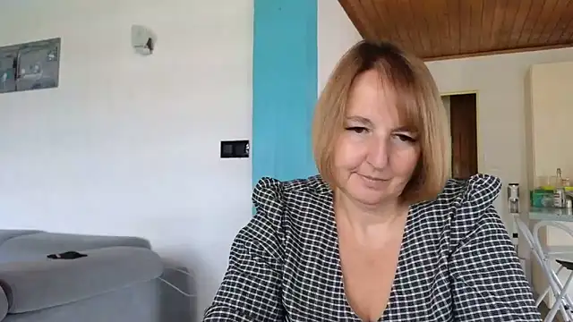 Snapshot of Sandcoq chatting on 06/10/26, 08:02 Sandcoq online show from 06/10/26, 08:02
