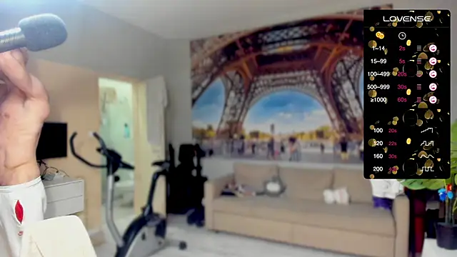 Snapshot of kingjamesuk chatting on 10/11/25, 12:47 kingjamesuk online show from 10/11/25, 12:47