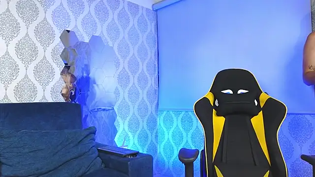 Boy4boy2 online show from 09/12/25, 10:10