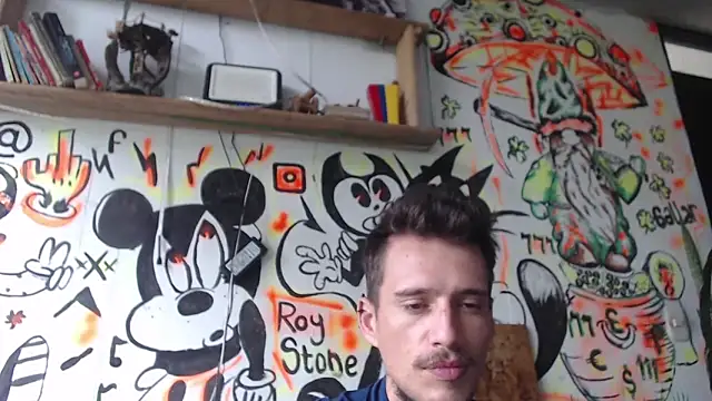 Snapshot of roystonee01 chatting on 10/13/25, 11:54 roystonee01 online show from 10/13/25, 11:54