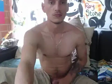 Snapshot of roystonee01 chatting on 10/28/25, 10:23 roystonee01 online show from 10/28/25, 10:23