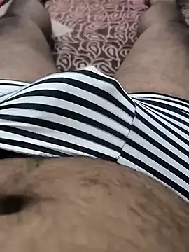 Snapshot of rana9639_1 chatting on 10/14/25, 01:01 rana9639 1 online show from 10/14/25, 01:01