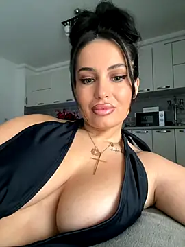 Snapshot of melissablack chatting on 09/30/25, 07:35 melissablack online show from 09/30/25, 07:35