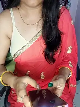 Snapshot of santurmom chatting on 09/13/25, 08:19 santurmom online show from 09/13/25, 08:19