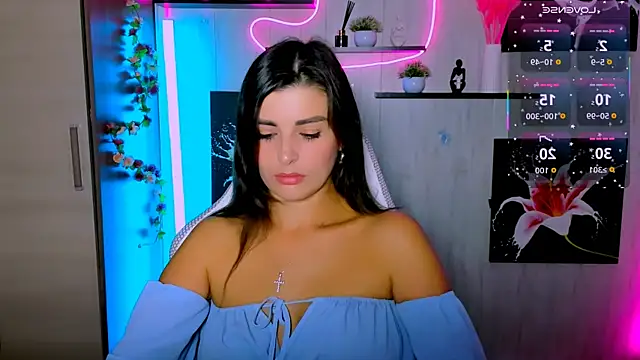 Snapshot of KayWuds chatting on 09/29/25, 05:23 KayWuds online show from 09/29/25, 05:23