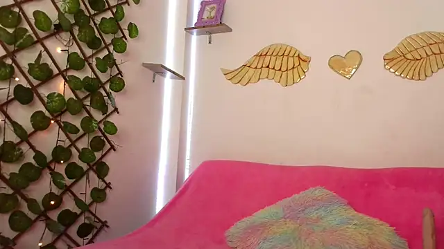 littleayshel online show from 09/19/25, 01:45