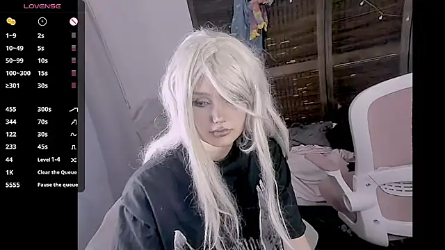 madokapruriens online show from 10/20/25, 10:21