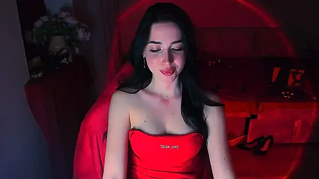 Snapshot of lovely_desire chatting on 04/17/26, 04:43 lovely desire online show from 04/17/26, 04:43