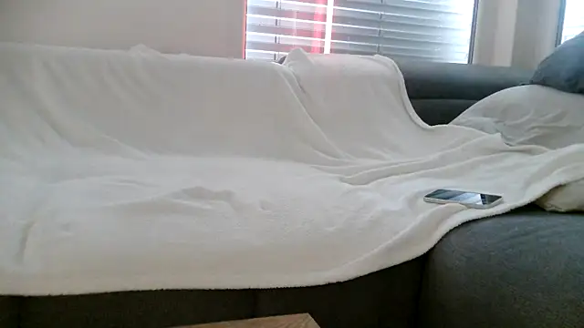Snapshot of WilloGirl chatting on 05/30/26, 04:26 WilloGirl online show from 05/30/26, 04:26