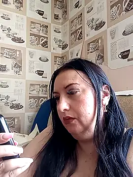 Snapshot of Veronica-Celie chatting on 09/22/25, 11:01 Veronica-Celie online show from 09/22/25, 11:01