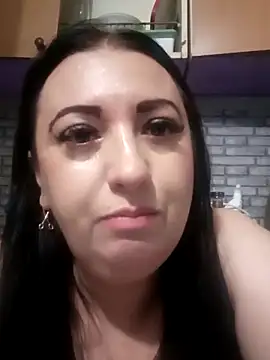 Snapshot of Veronica-Celie chatting on 10/10/25, 07:57 Veronica-Celie online show from 10/10/25, 07:57