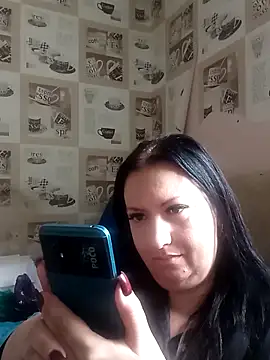 Snapshot of Veronica-Celie chatting on 10/11/25, 12:04 Veronica-Celie online show from 10/11/25, 12:04