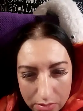 Snapshot of Veronica-Celie chatting on 10/22/25, 08:52 Veronica-Celie online show from 10/22/25, 08:52