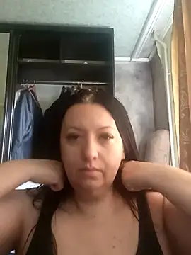 Snapshot of Veronica-Celie chatting on 11/24/25, 07:30 Veronica-Celie online show from 11/24/25, 07:30