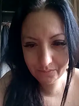 Snapshot of Veronica-Celie chatting on 11/26/25, 07:53 Veronica-Celie online show from 11/26/25, 07:53