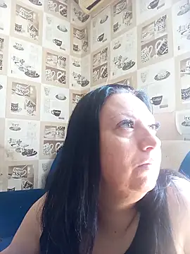 Snapshot of Veronica-Celie chatting on 04/06/26, 09:43 Veronica-Celie online show from 04/06/26, 09:43